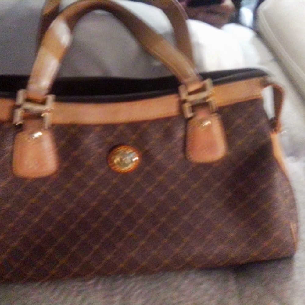 Rioni Italian leather purse